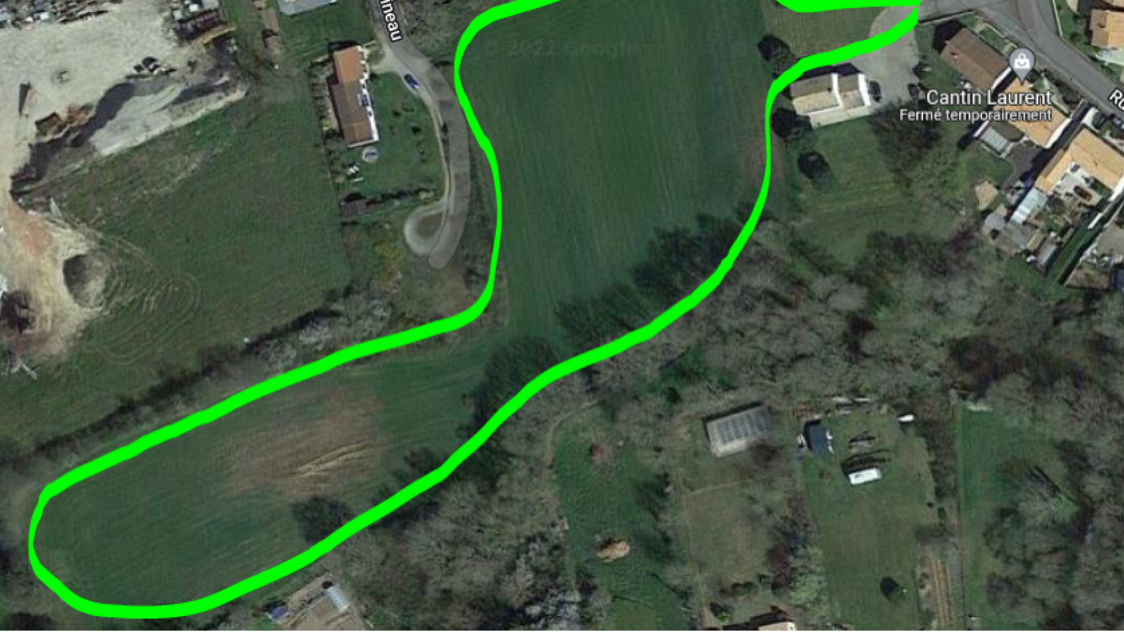 Terrain constructible de 284m2 à Rives de l'Yon
